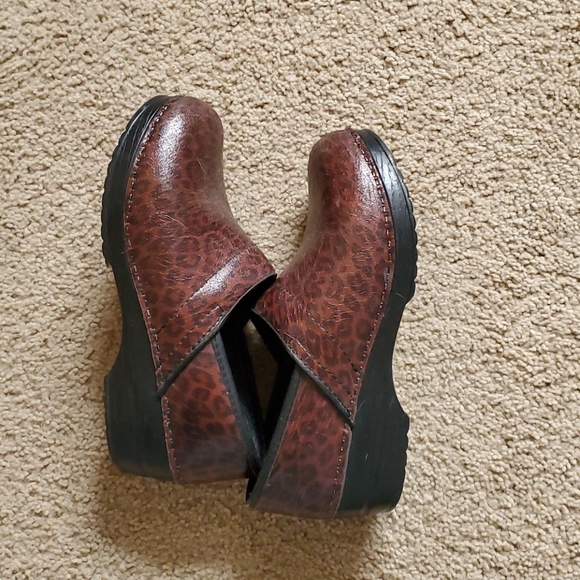 Clogs - Picture 4 of 5